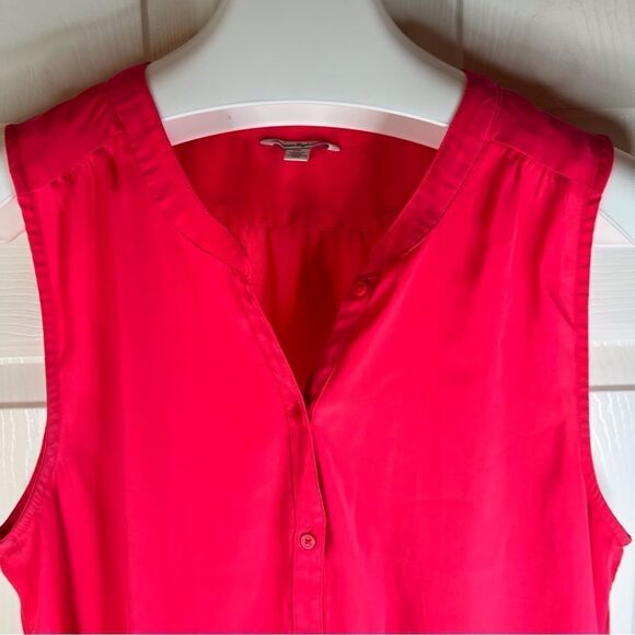 American Eagle Outfitters Womens Button Down Sleeveless Cherry Red Blouse Large - Picture 6 of 8